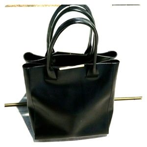 BCBGMAXAZRIA Cleo Leather Tote - New, Tags D…